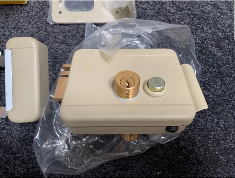 Yale Electric Rim Lock