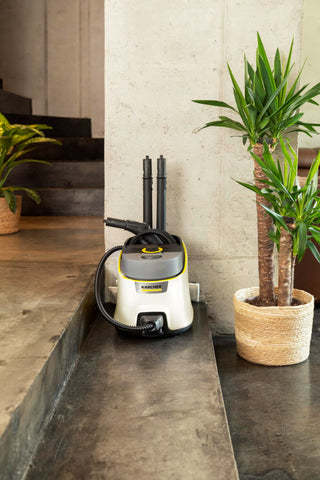 Kärcher Steam cleaner SC 4 Deluxe Iron, steam pressure: 4.0 bar, heating time: 3 min., surface: approx. 130 m², reservoir: 0.5+ 1.3 l, incl. EasyFix floor cleaning kit, nozzles and steam iron