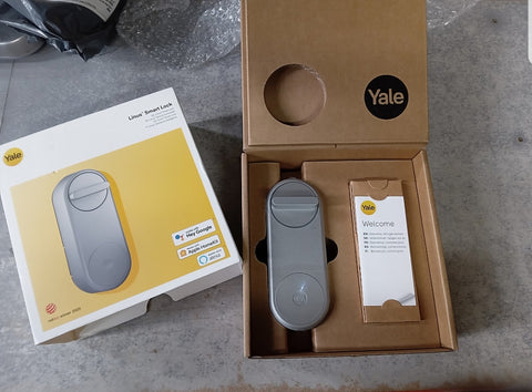 Yale Linus® Smart Lock Keyless and Secure Door +Yale Connect Wi-Fi Bridge +Yale Smart Keypad